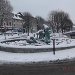La Petite Parenthese
