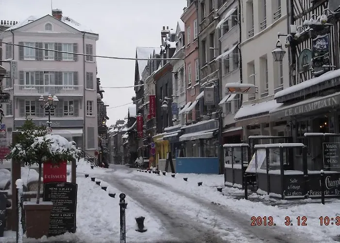 La Petite Parenthese